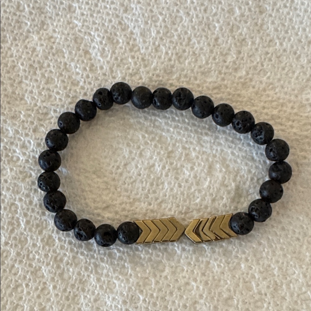 Black and Gold Beaded Essential Oil Diffuser Bracelet